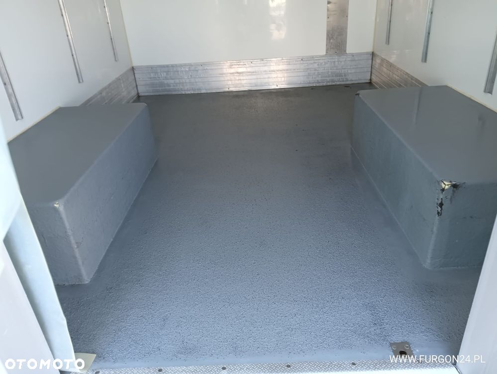 KONTENER IZOTERMA CHŁODNIA CARRIER XARIOS 200 NR 909 - 4