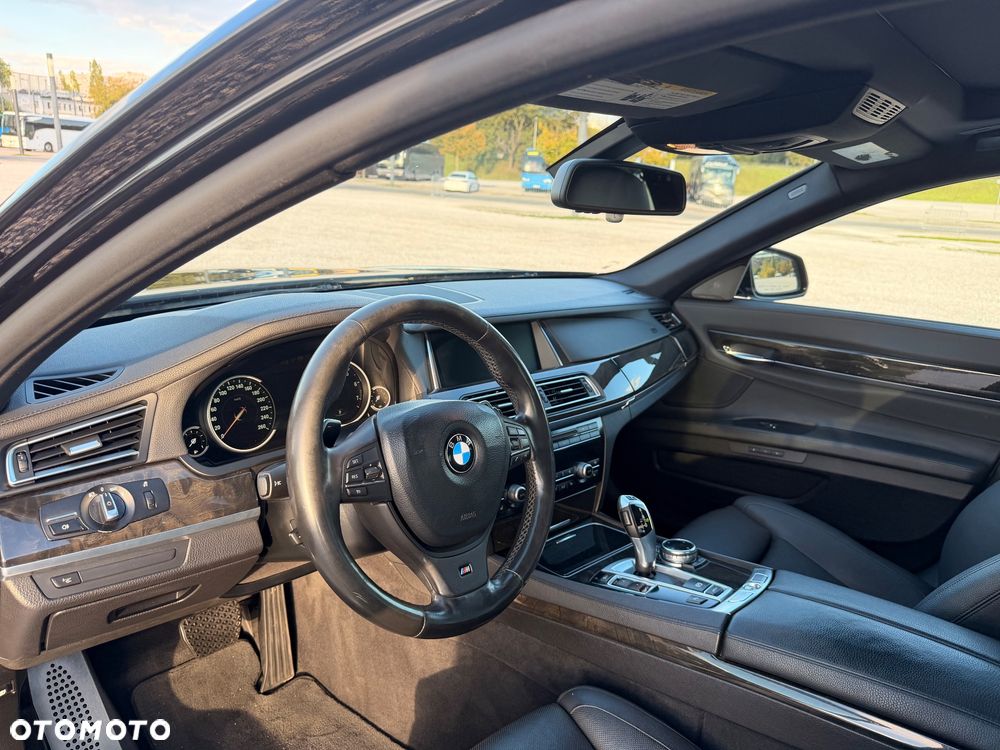 BMW Seria 7 - 23