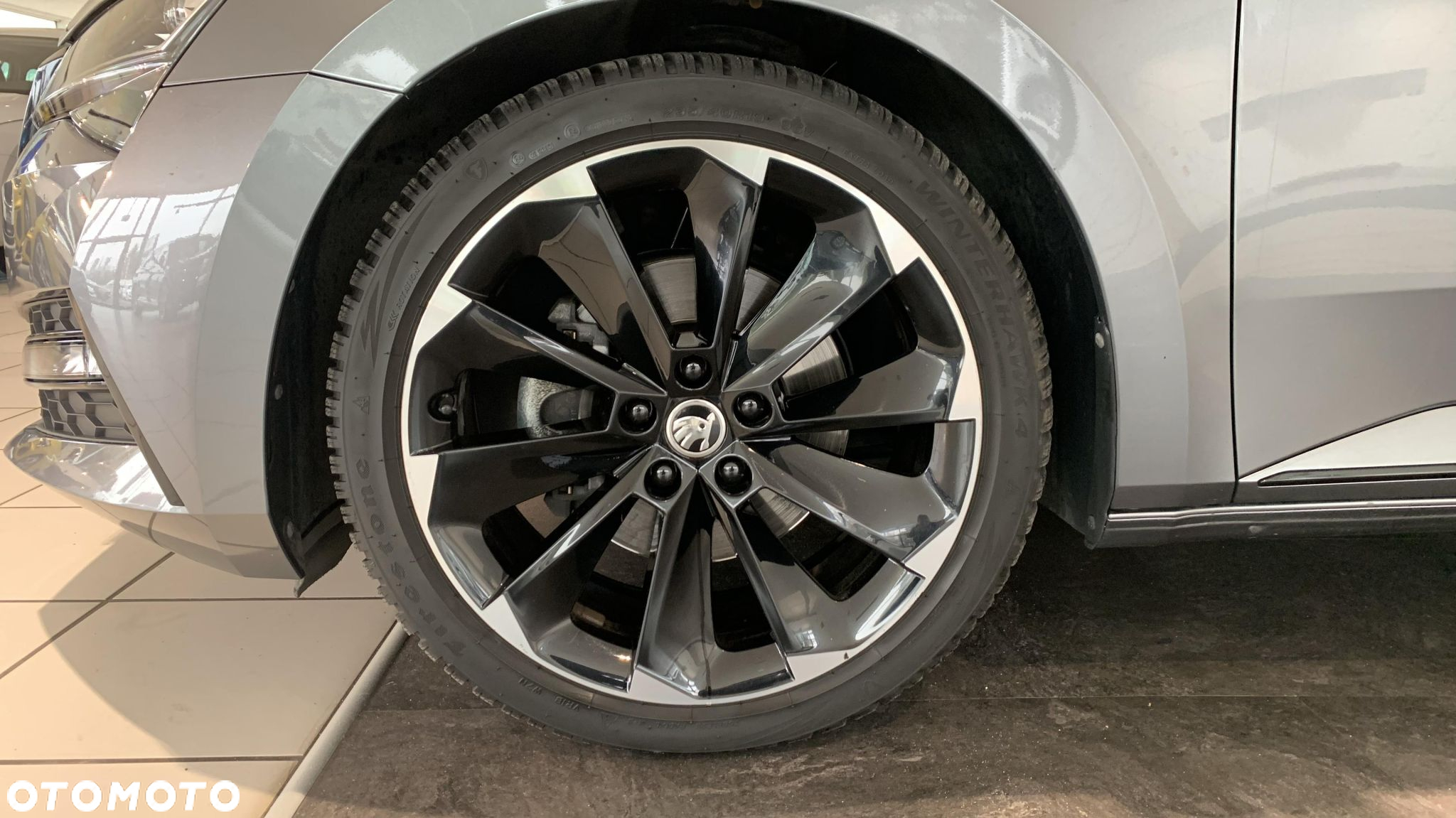 Skoda Superb 2.0 TDI SCR 4x4 Sportline DSG - 18