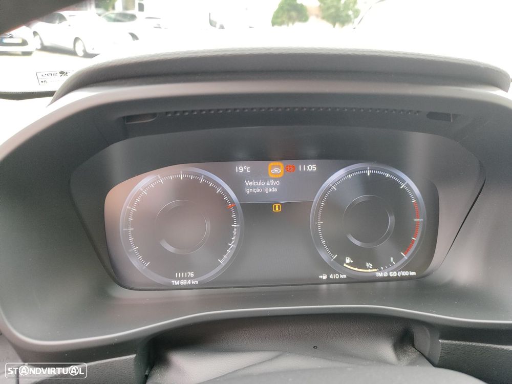 Volvo XC 40 2.0 D3 Momentum Core - 24
