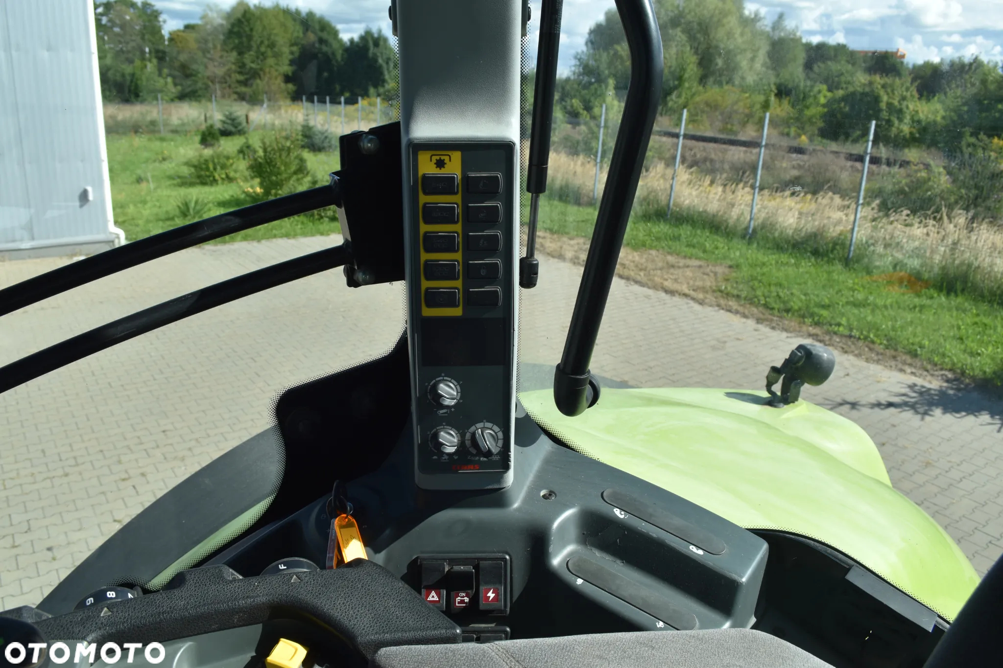 Claas Axion 850 - 22
