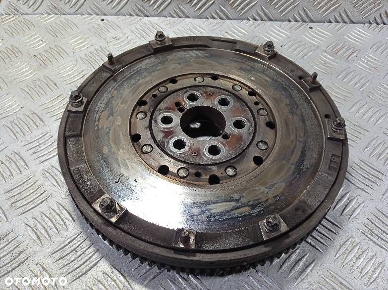 KOŁO DWUMASOWE ALFA ROMEO 159