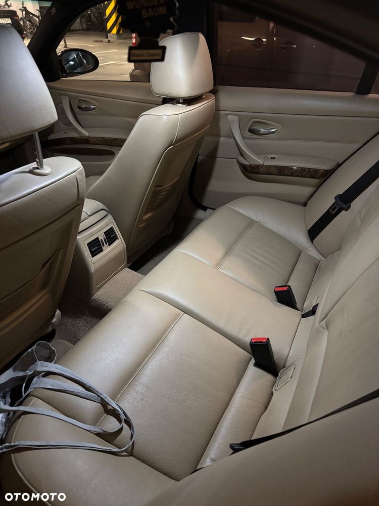 BMW Seria 3 320d - 10