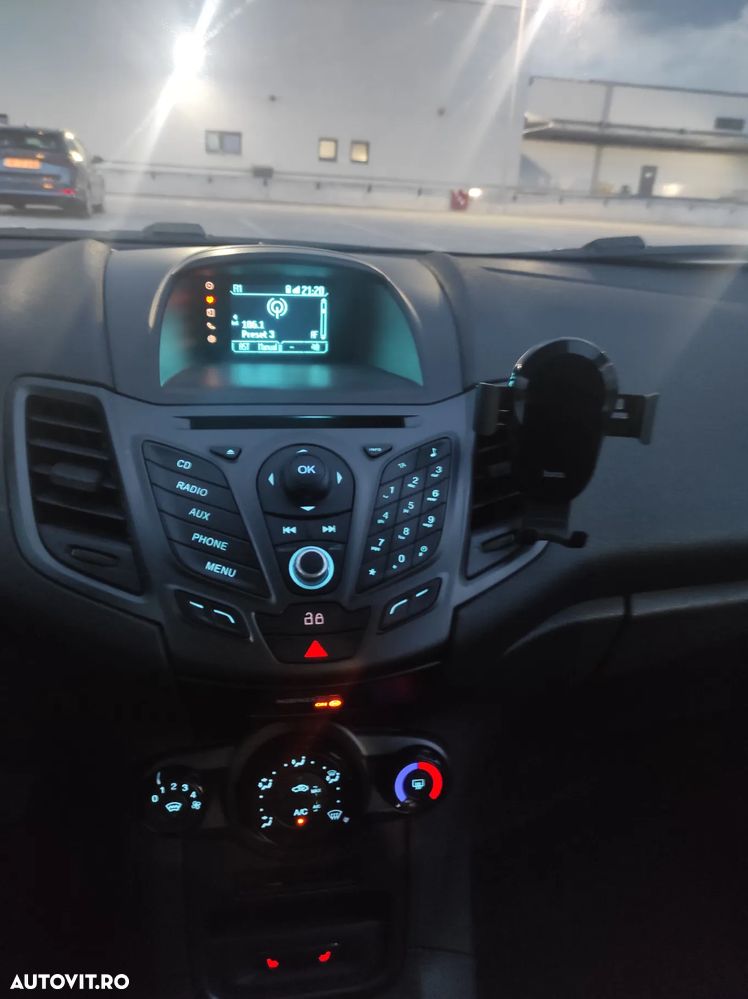 Ford Fiesta 1.6 TDCi DPF Trend - 10