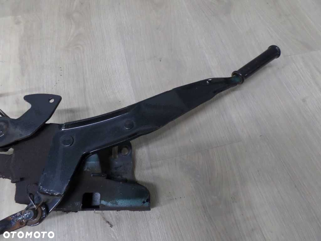 ISUZU NPR NQR NKR ZAMEK RYGIEL KABINY 04-07 - 4