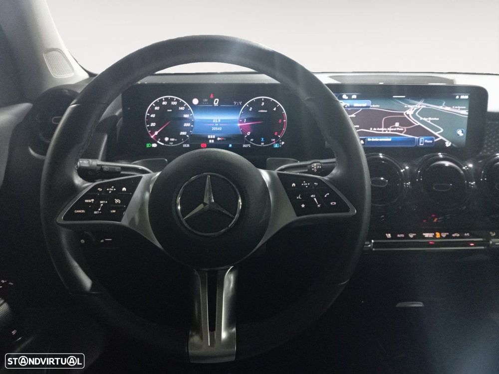 Mercedes-Benz GLB 180 d - 12