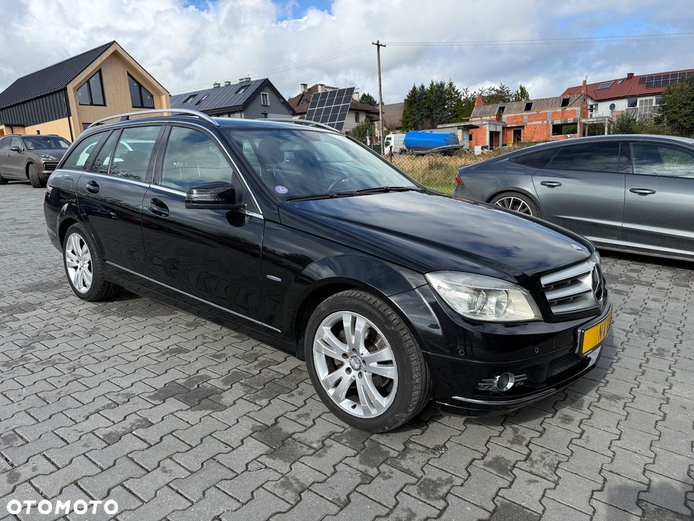 Mercedes-Benz Klasa C 180 CGI BlueEff Avantgarde - 2