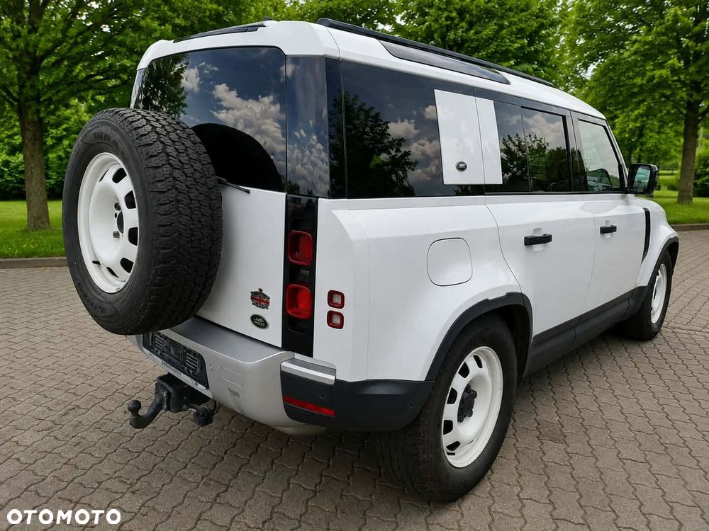 Land Rover Defender - 3