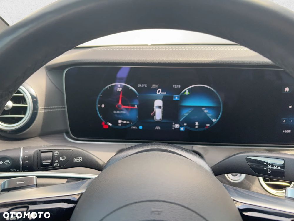 Mercedes-Benz Klasa E 220 d 4-Matic Business Edition - 12