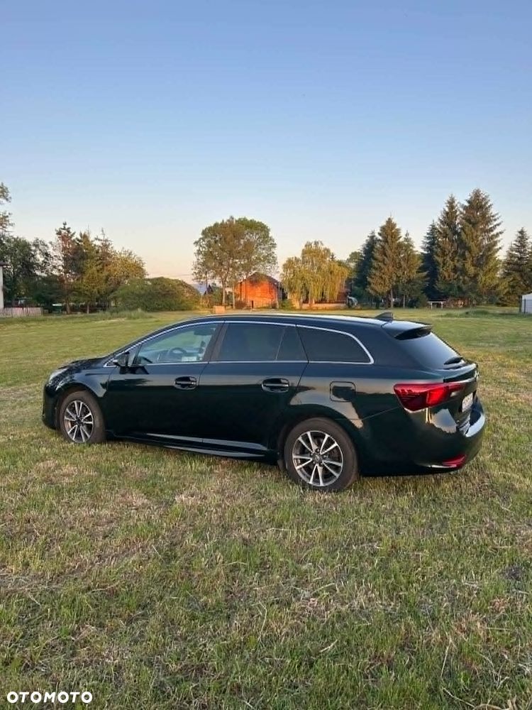 Toyota Avensis 2.0 Premium MS - 4