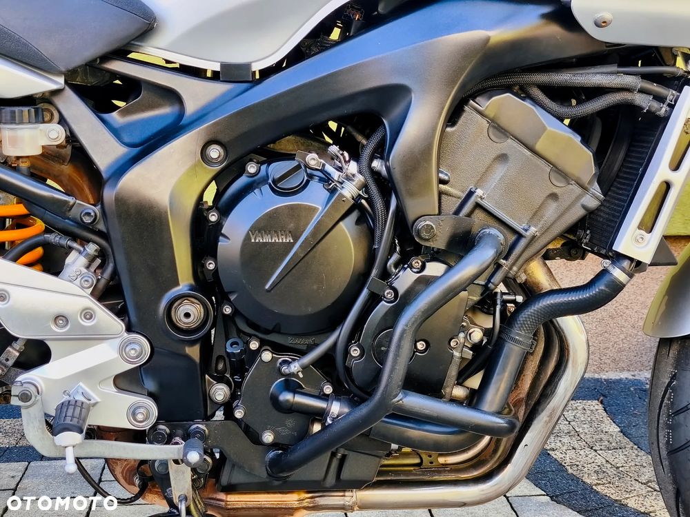 Yamaha FZ6 - 5