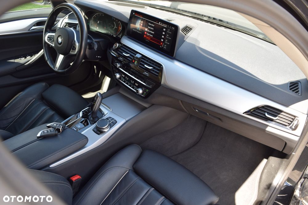 BMW Seria 5 520d Touring M Sport Edition - 15