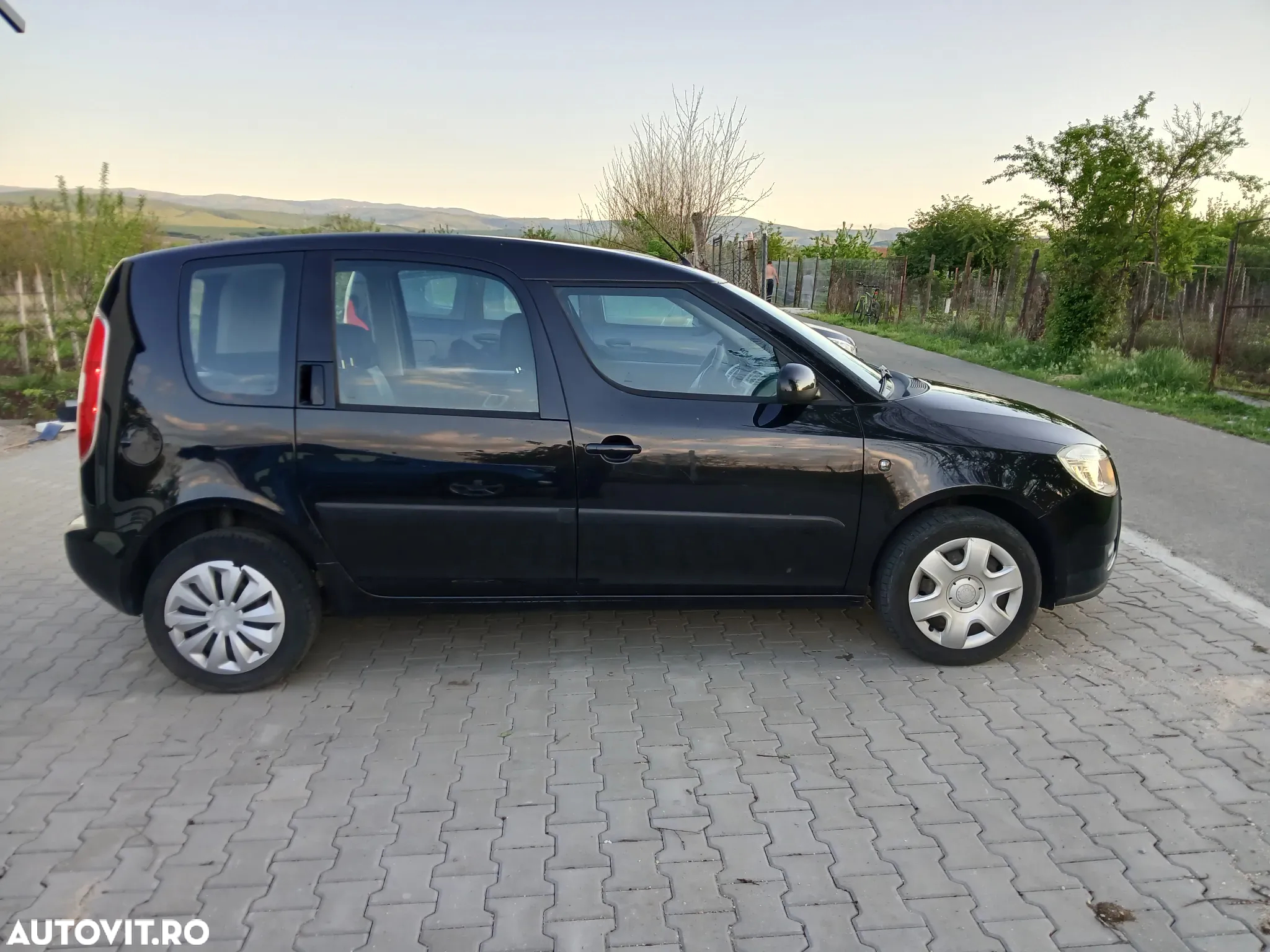 Skoda Roomster 1.2 FAMILY - 12
