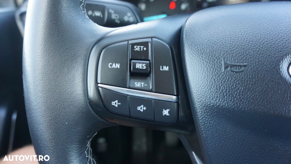 Ford Fiesta 1.0 EcoBoost Start-Stop ST-LINE - 21