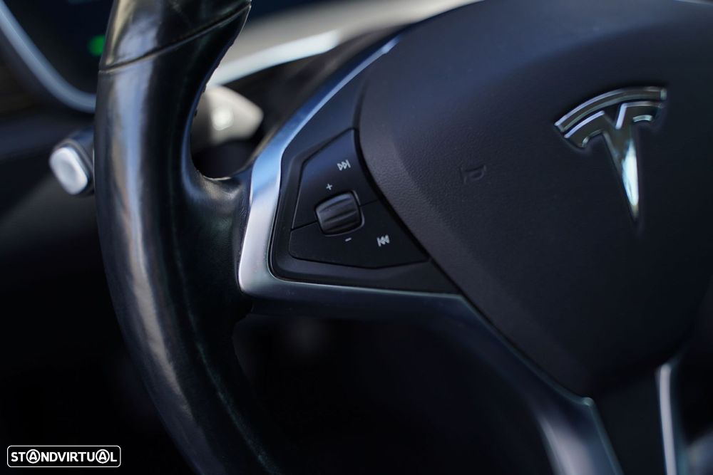 Tesla Model S 85D - 26