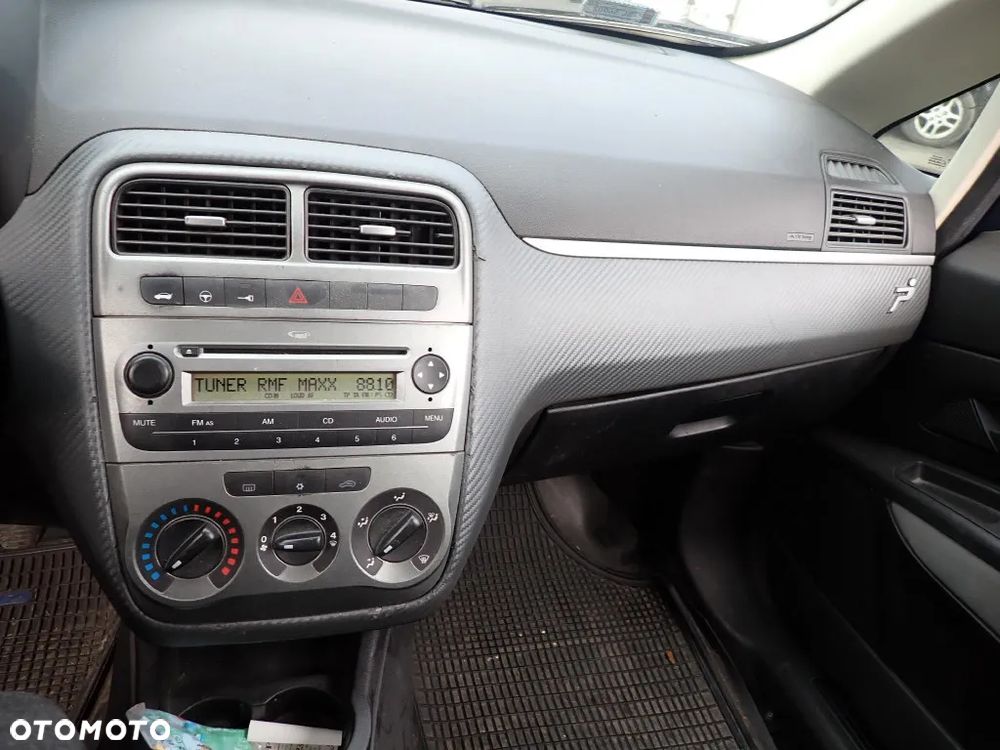 CZĘSCI - Fiat Grande Punto 1,3JTD 75KM 199A2000 HB 3D 5B LAKIER 475/A 2006r. INDEX - 9423 - 10