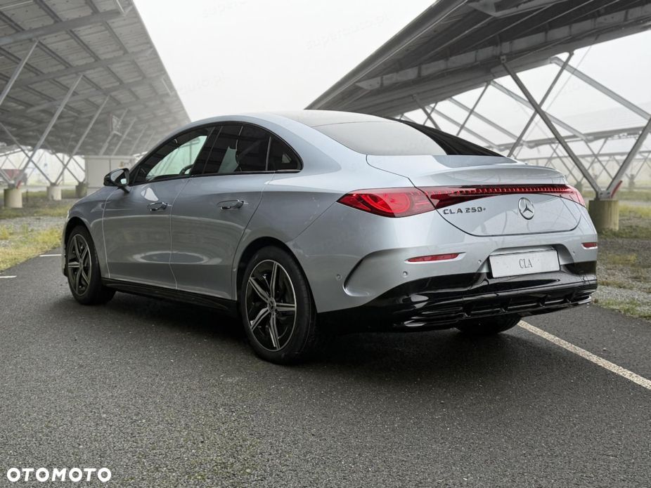 Mercedes-Benz CLA - 5