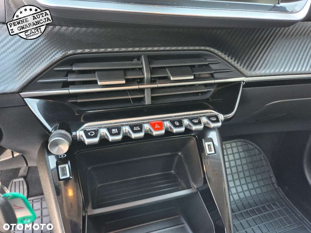 Peugeot 208 - 21