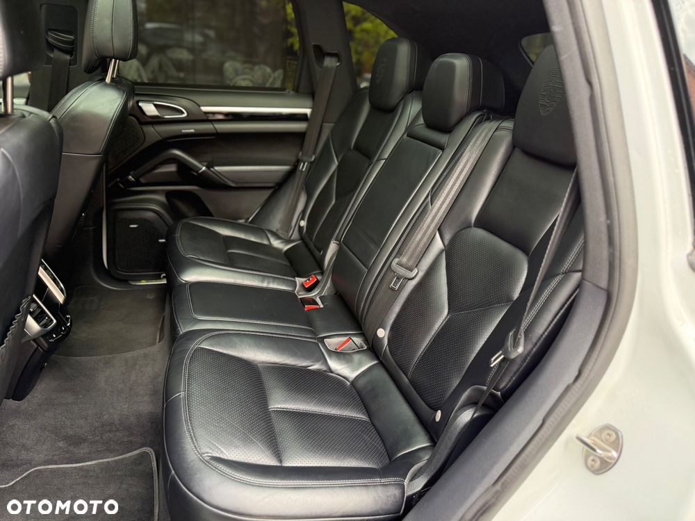 Porsche Cayenne - 7
