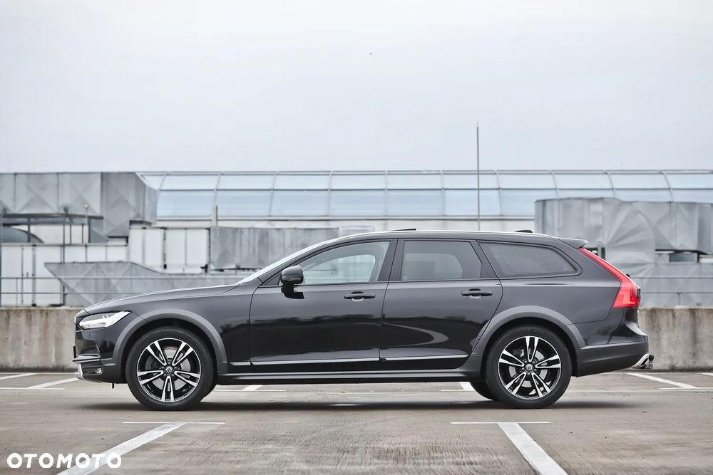 Volvo V90 Cross Country D5 SCR AWD Pro - 9