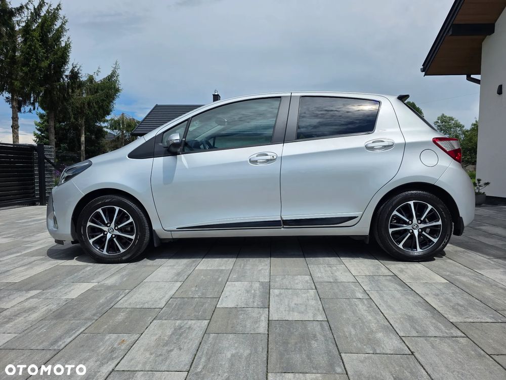 Toyota Yaris 1.5 Premium - 8