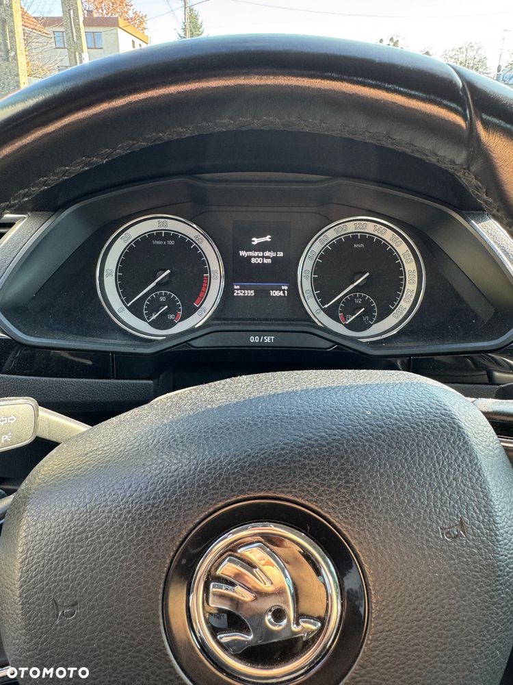 Skoda Superb 2.0 TDI 4x4 L&K DSG - 12