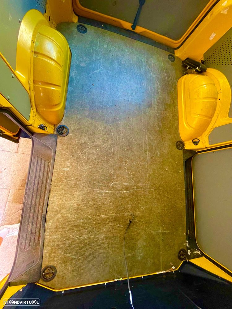 VW Transporter T5 2.0 TDI - 5