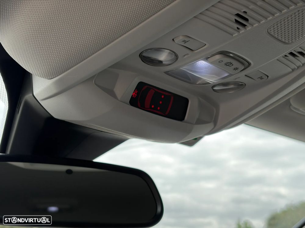 Peugeot 3008 HDi 160 Auto Allure - 36