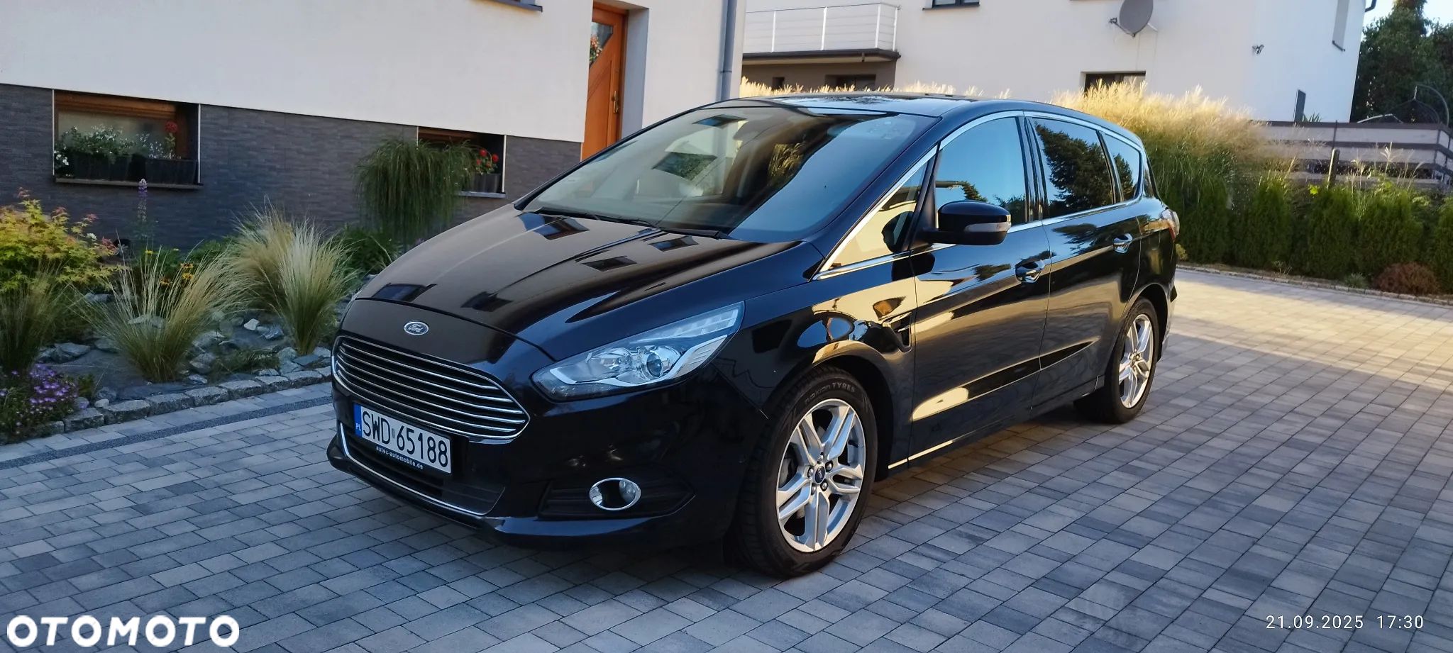 Ford S-Max 2.0 TDCi Titanium PowerShift - 1