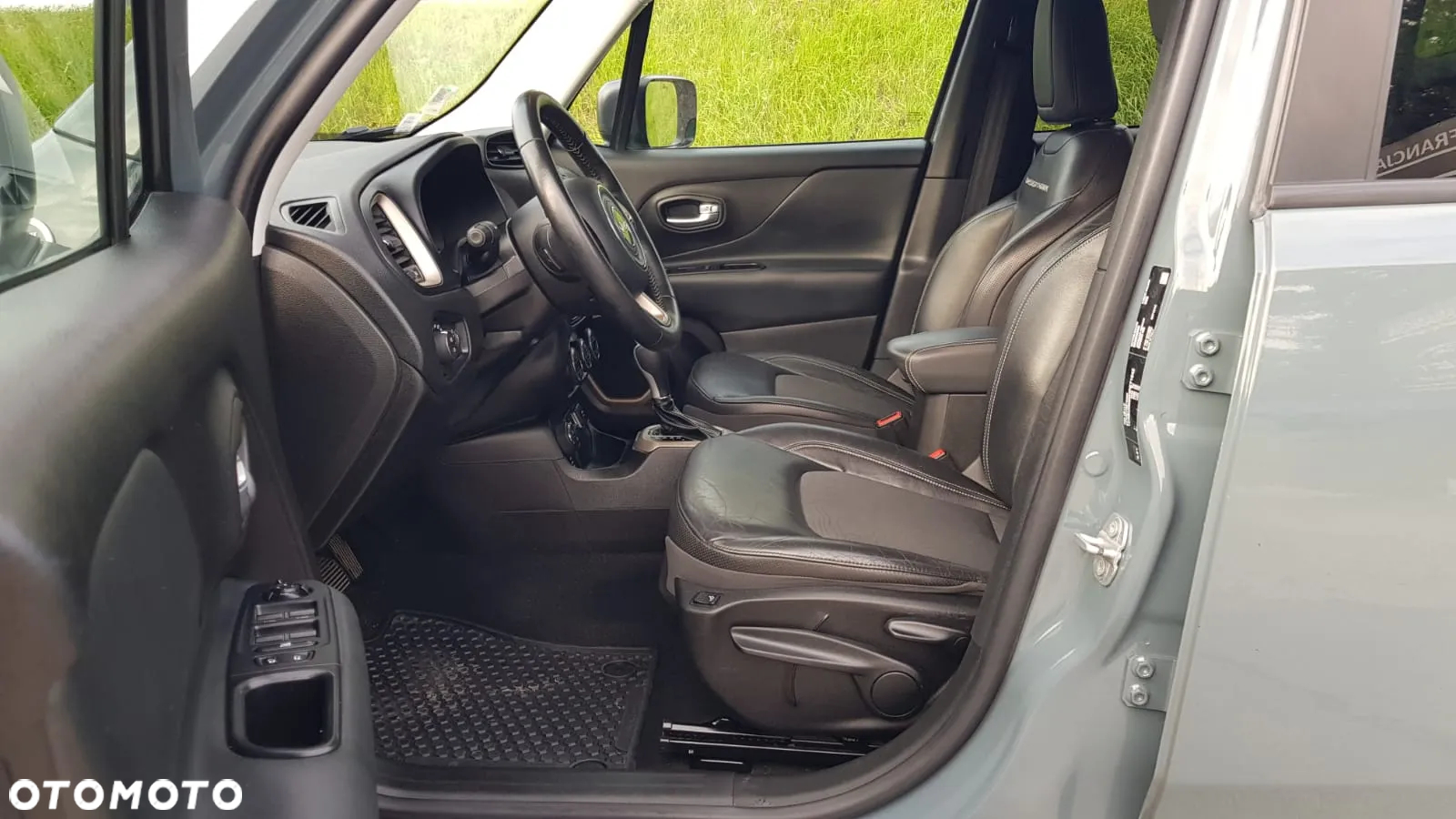 Jeep Renegade - 11