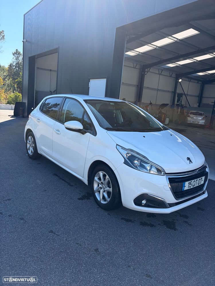 Peugeot 208 - 2