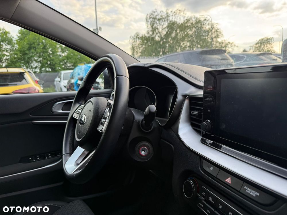 Kia XCeed - 11