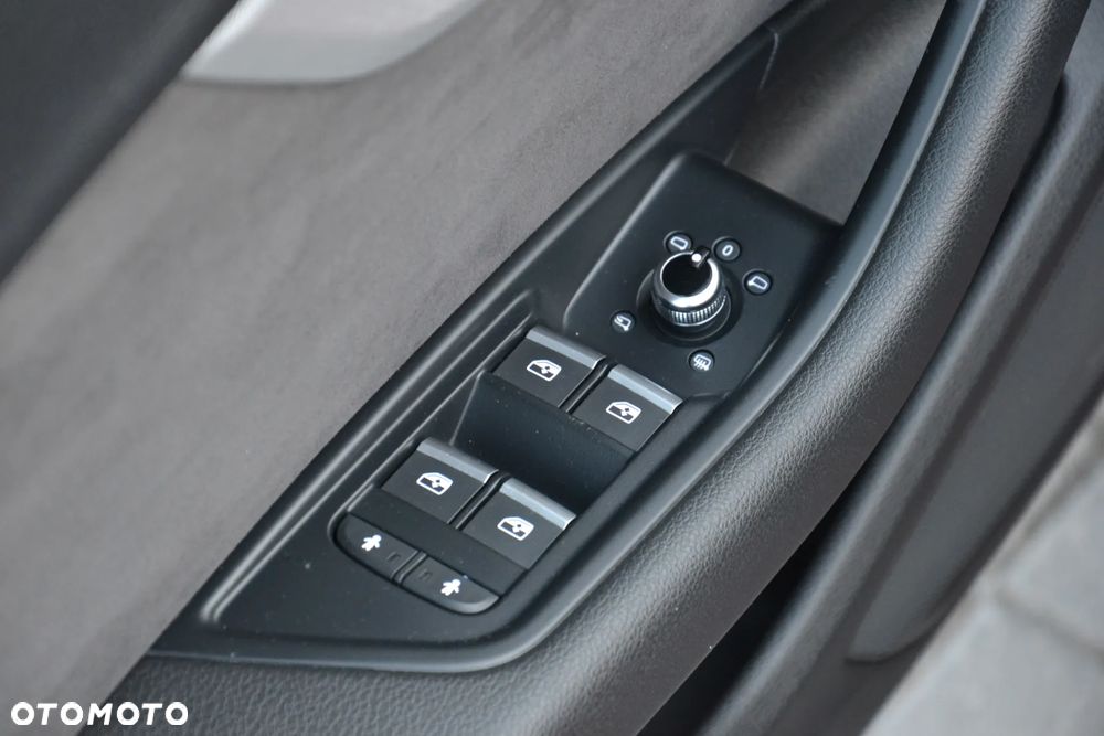 Audi A4 Avant 2.0 TDI ultra S tronic design - 19