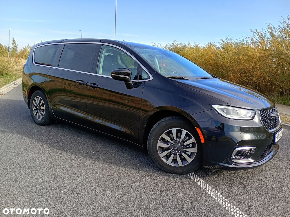 Chrysler Pacifica 2022 photo 3