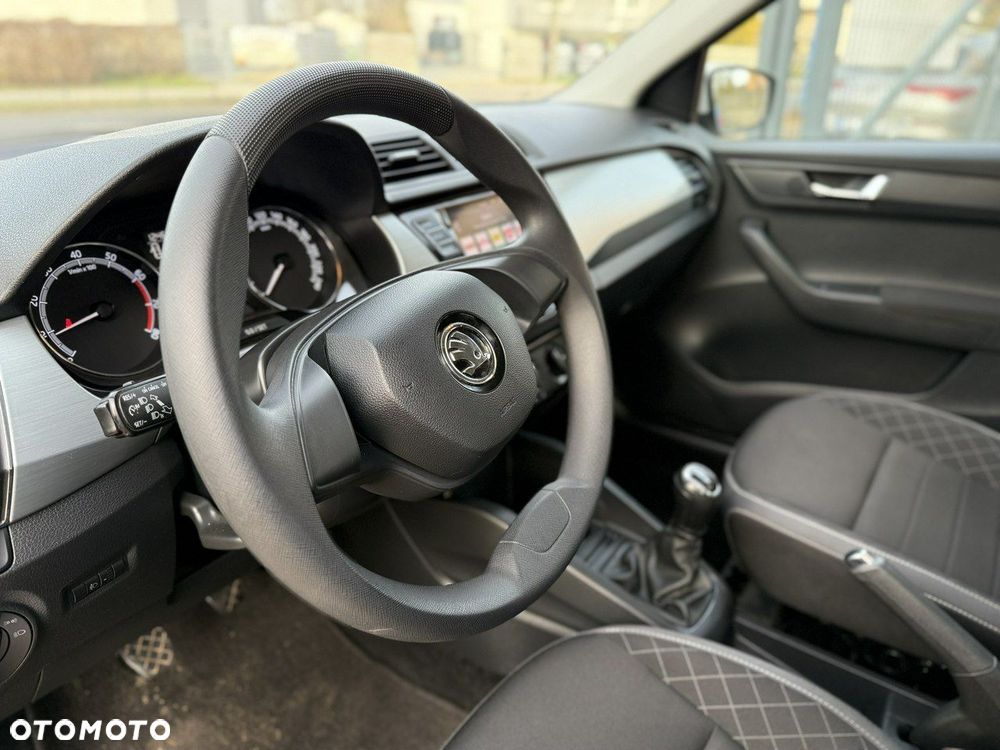 Skoda Fabia - 12