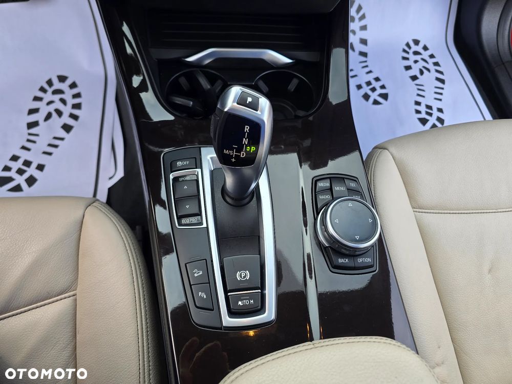 BMW X3 xDrive28i xLine - 27