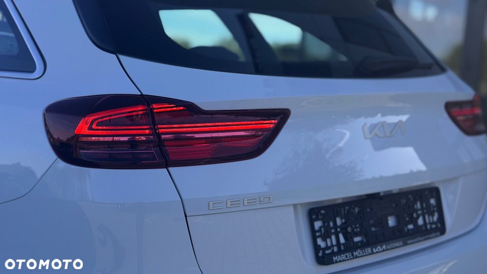 Kia Ceed - 7