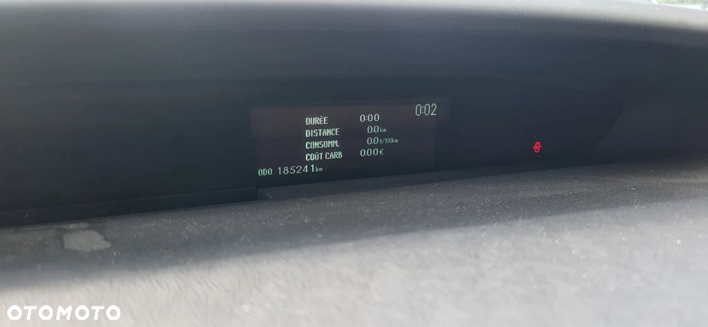 Toyota Prius (Hybrid) Executive - 11