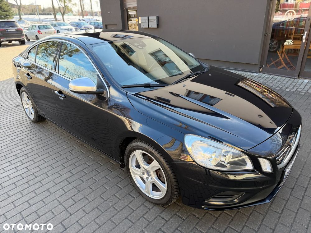 Volvo S60 D4 R-Design - 17