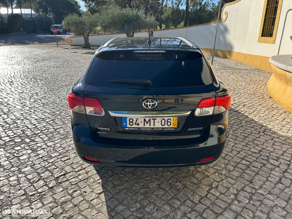 Toyota Avensis SW 2.0 D-4D Luxury - 24