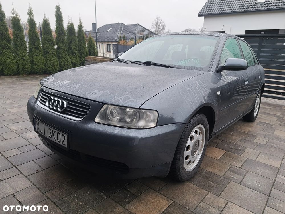 Audi A3 Sportback - 1