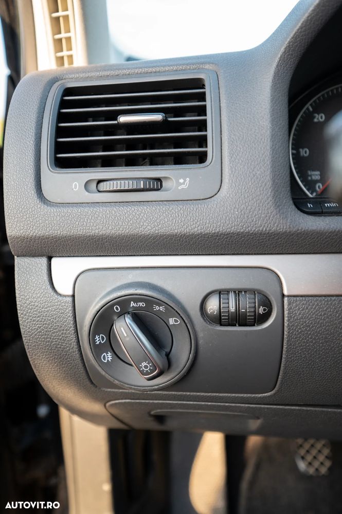 Volkswagen Golf - 15