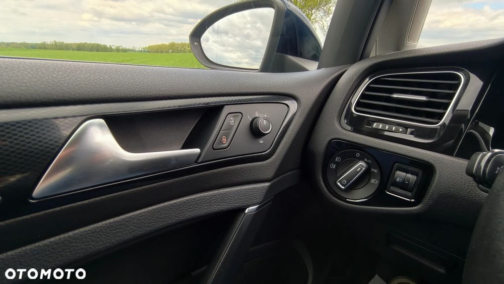 Volkswagen Golf 1.6 TDI Highline DSG - 21