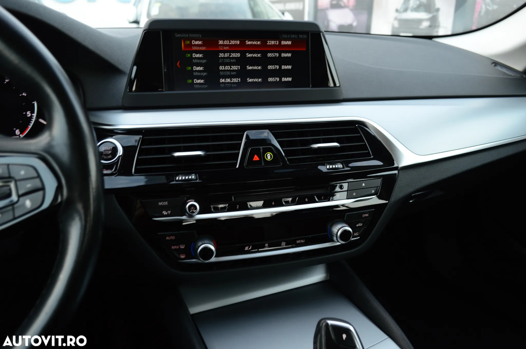 BMW Seria 5 520d xDrive Aut. - 25