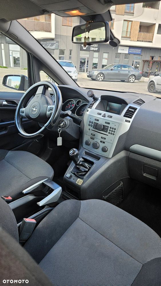Opel Zafira 1.6 Enjoy - 29