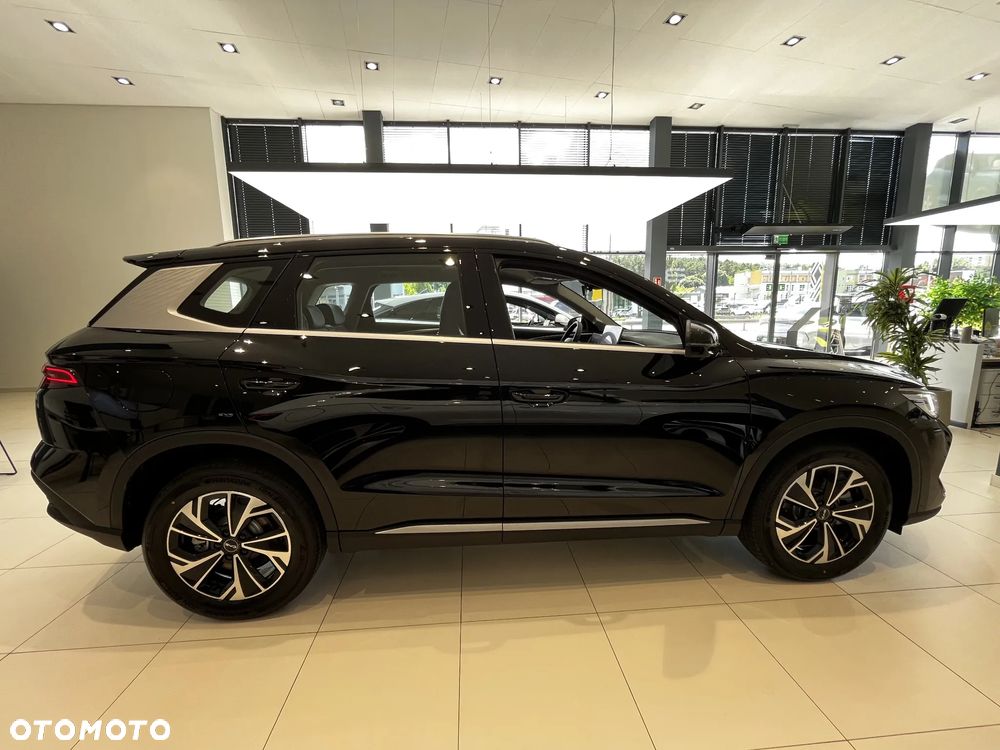 BYD Sealion 5 - 6