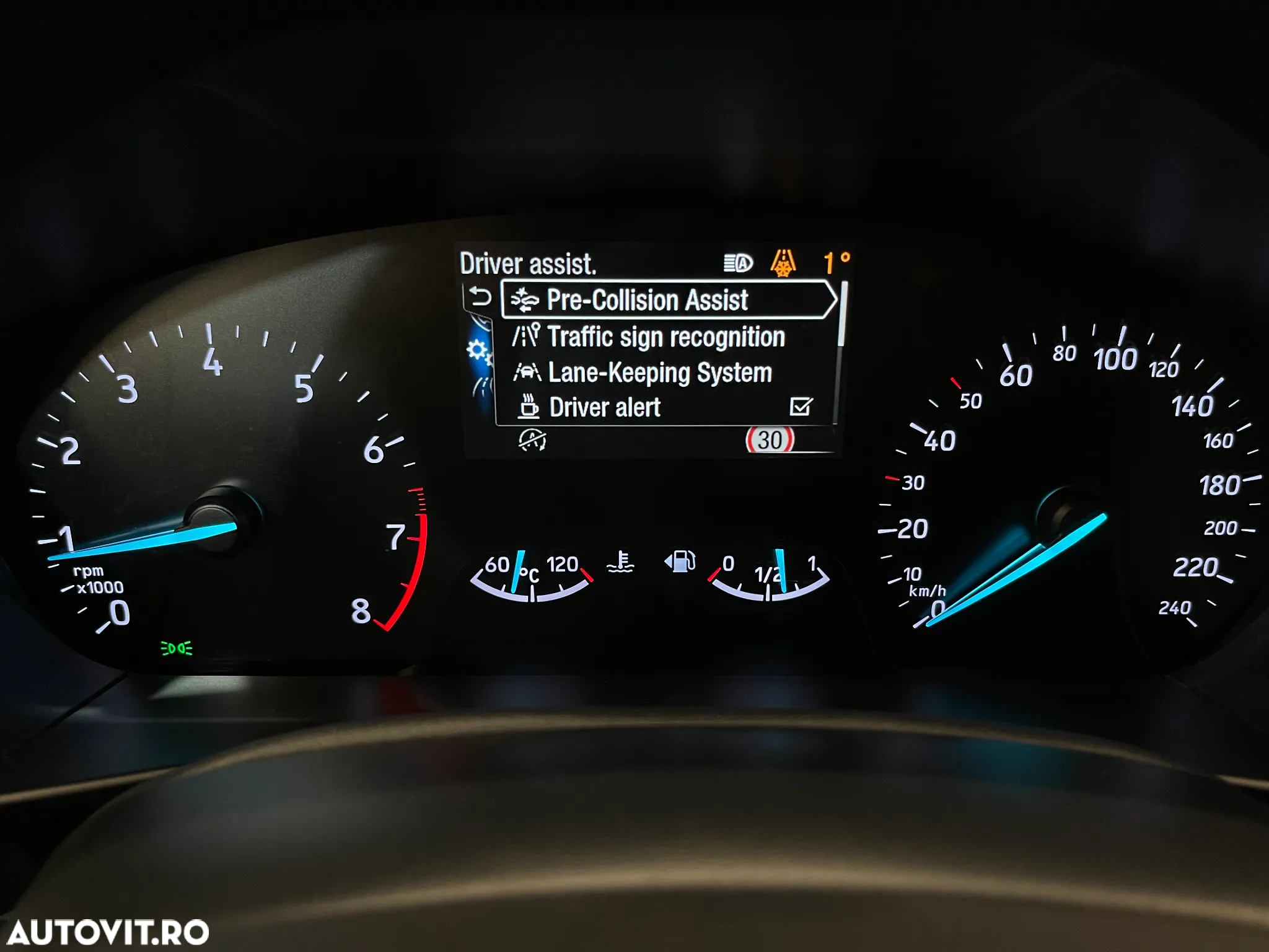Ford Focus 1.0 EcoBoost Active - 20