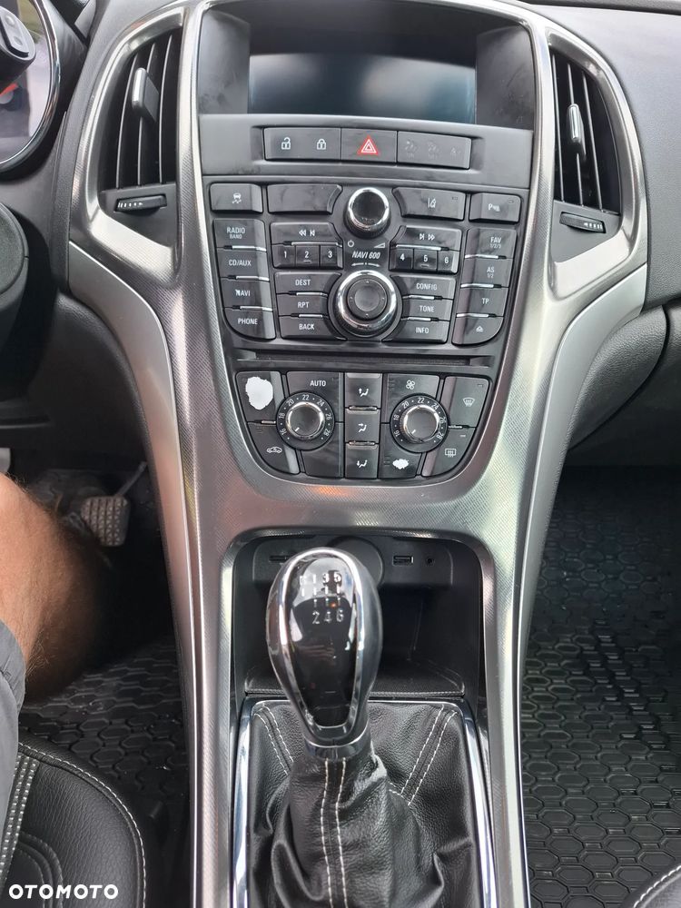 Opel Astra 1.4 T Cosmo - 10