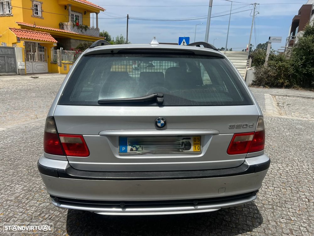 BMW 320 d Sport - 12