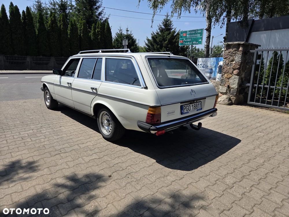 Mercedes-Benz W123 - 3